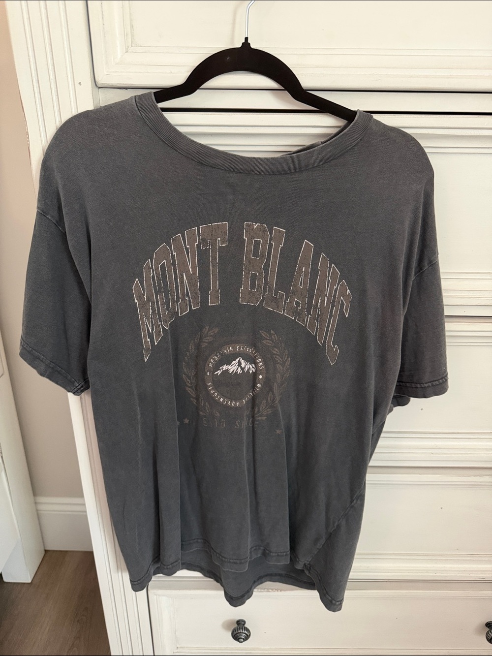 Garage graphic tee